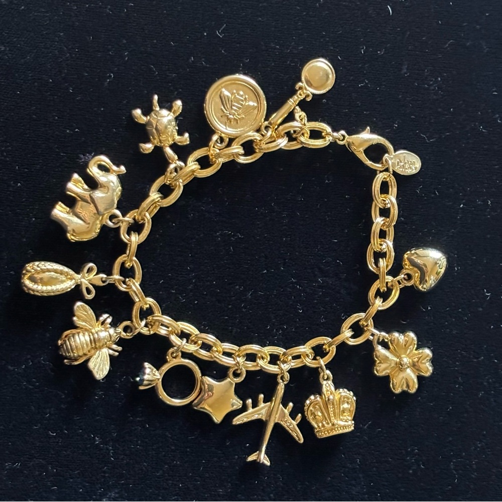 Vintage Joan Rivers Gold Charm Bracelet NOTE DISCRIPTION